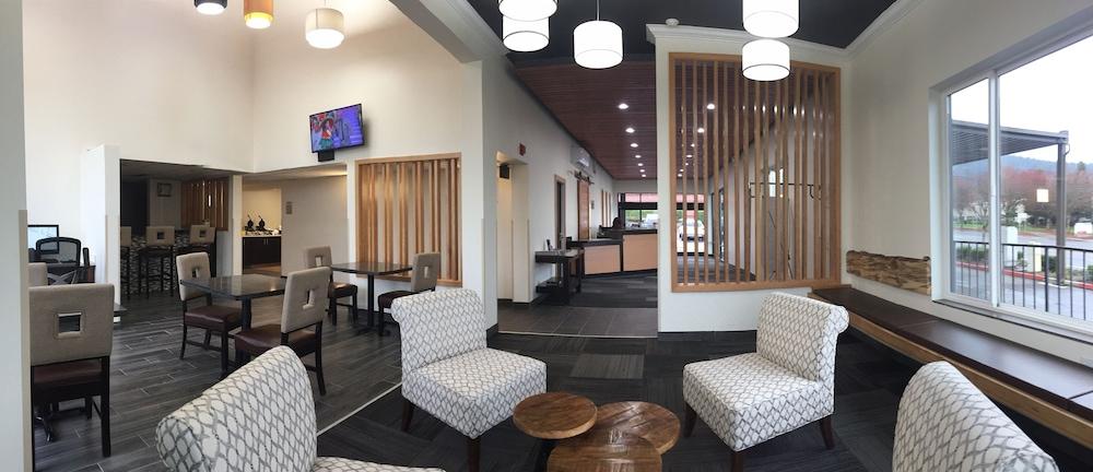 Quality Inn & Suites Clackamas - Portland Exteriör bild