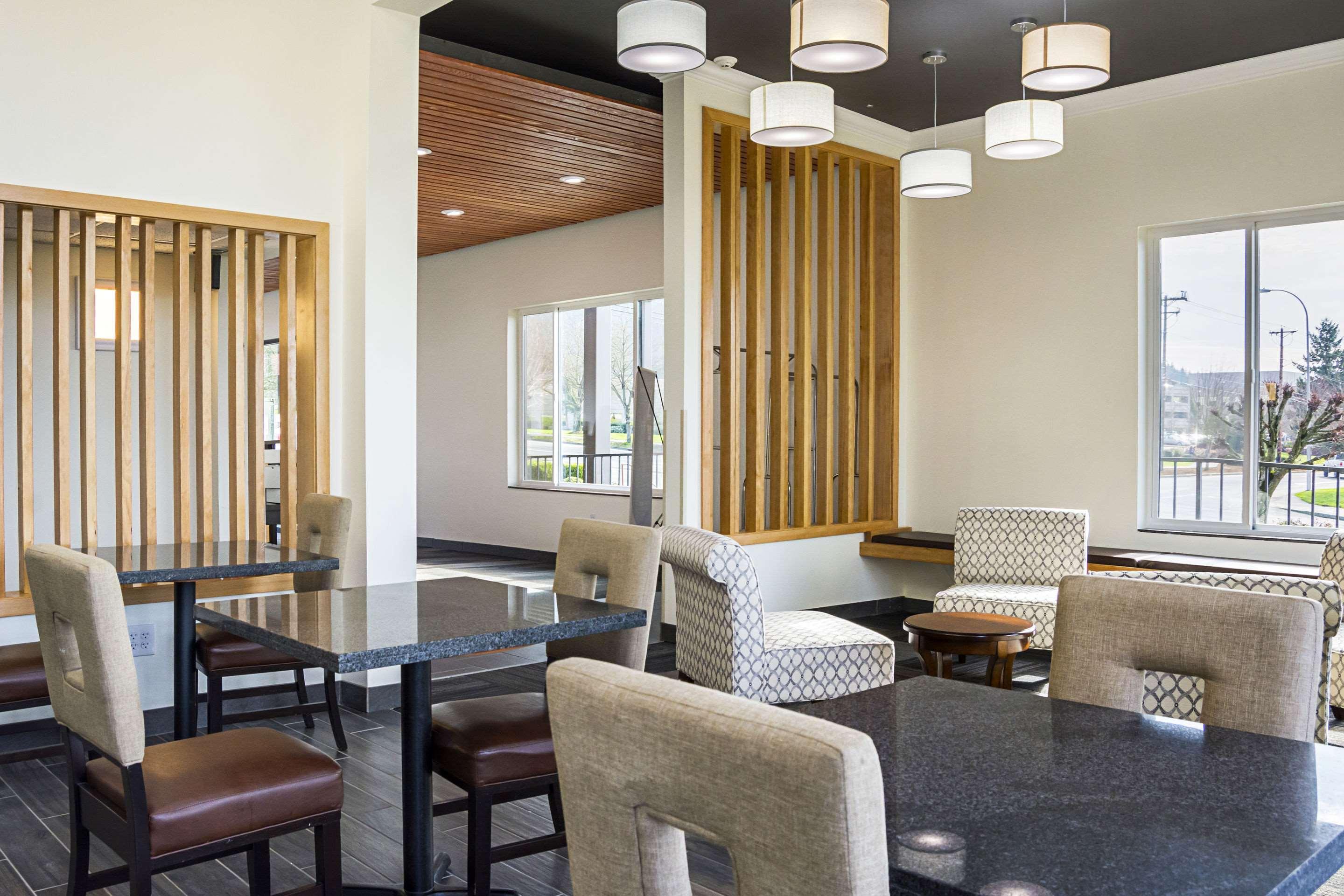 Quality Inn & Suites Clackamas - Portland Exteriör bild