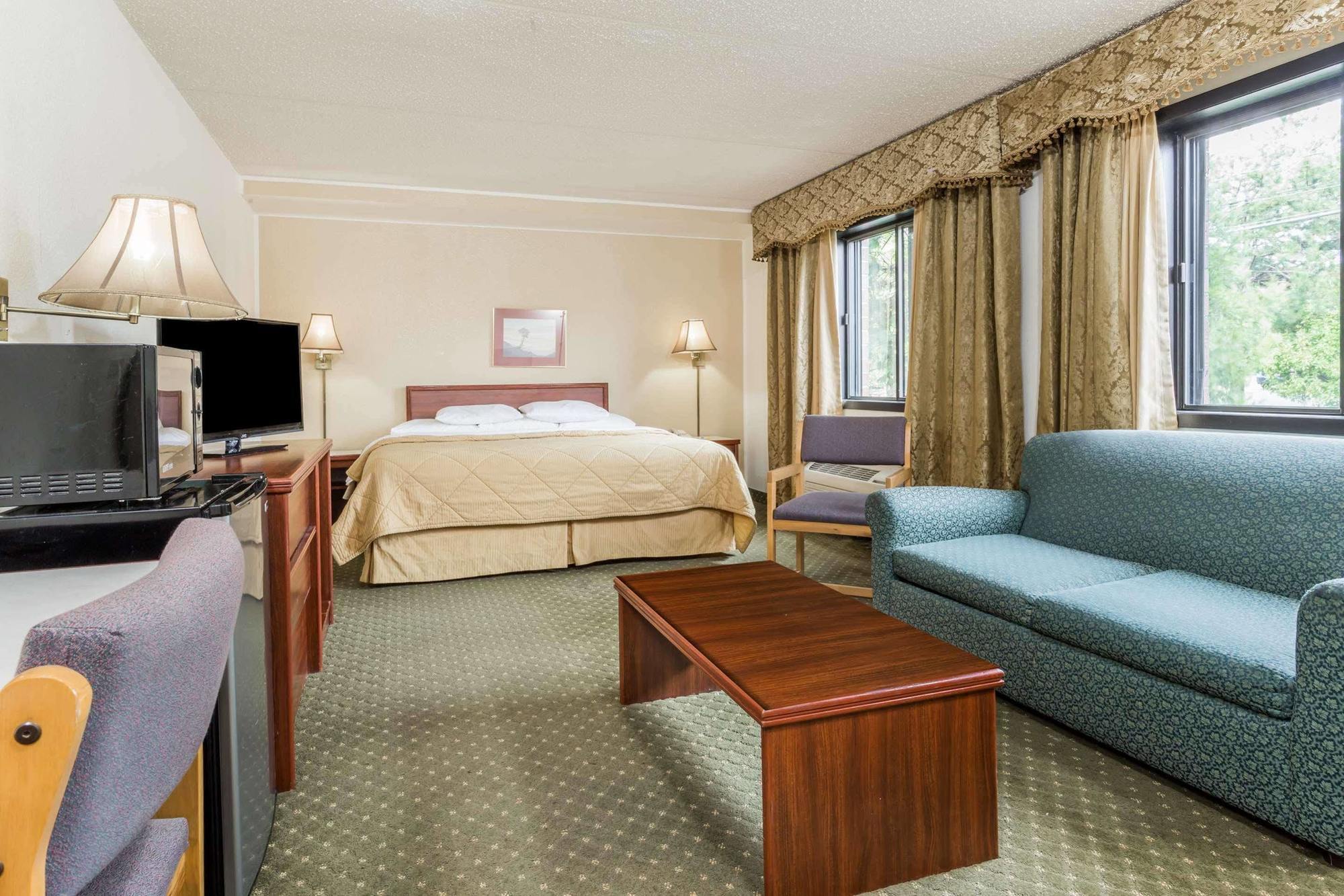 Quality Inn & Suites Clackamas - Portland Exteriör bild