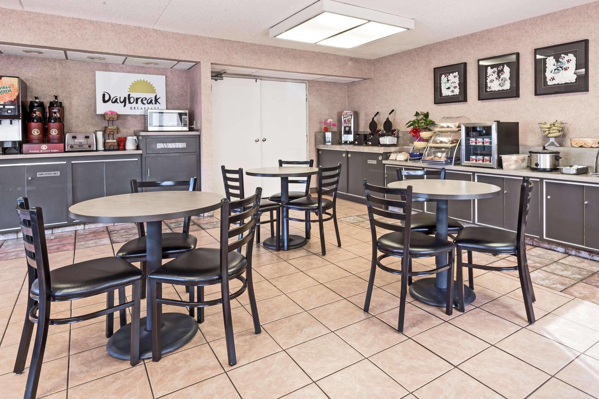 Quality Inn & Suites Clackamas - Portland Exteriör bild