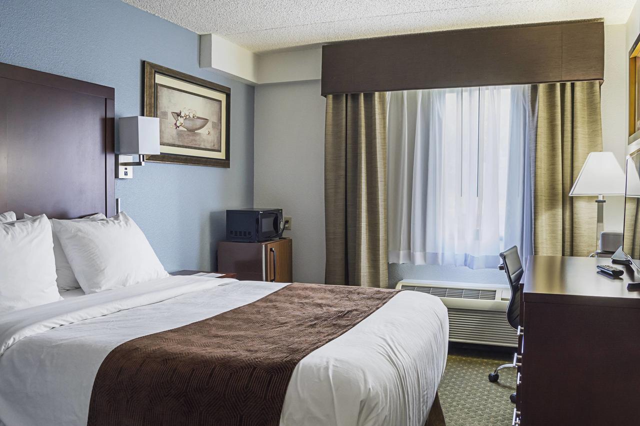 Quality Inn & Suites Clackamas - Portland Exteriör bild