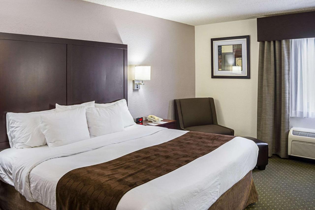 Quality Inn & Suites Clackamas - Portland Exteriör bild